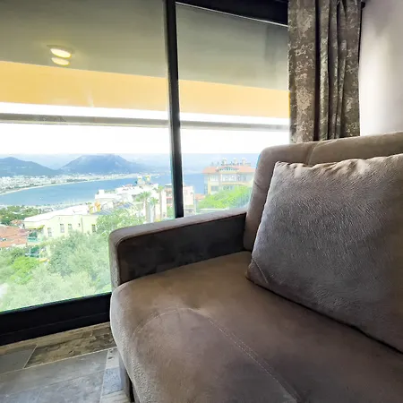 Castle Light Boutique *